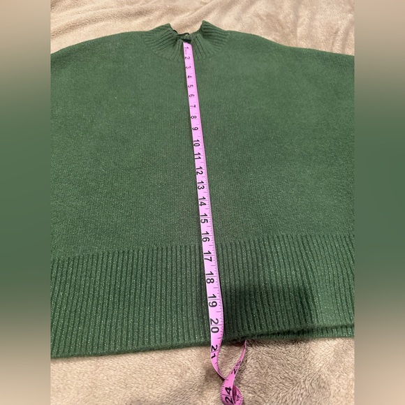 Zara Green Sweater and Skirt Set - Picture 9 of 9